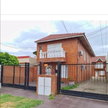 Venta Duplex 3 amb Berazategui con cochera