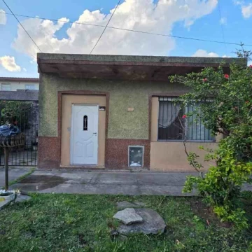 VENTA CASA IDEAL INVERSOR BERAZATEGUI