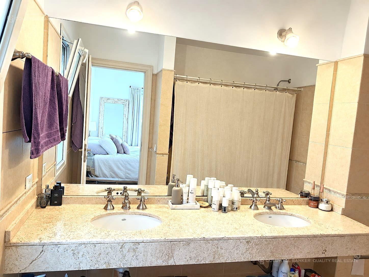 BAÑO SUITE DOBLE BACHA