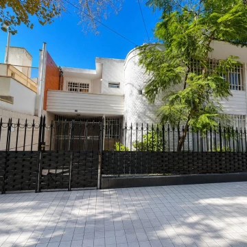 Espectacular Casa en venta Barrio Bombal - 3 Dormitorios 3 Baños