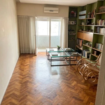 Departamento en Venta 4 Ambientes con Dependencia en Barrio Norte, Excelente Oportunidad
