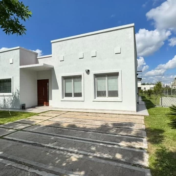 Casa en Venta y/o Alquiler, Barrio Haras Santa Maria, Loma Verde, Escobar