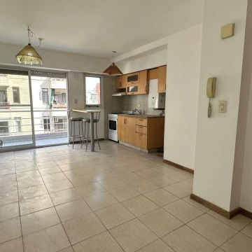 Departamento - Centro 2 dormitorios balcón al frente