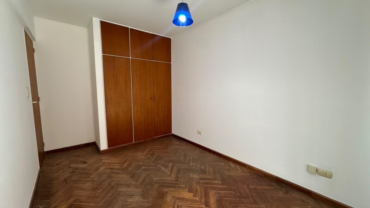 Dormitorio con placares