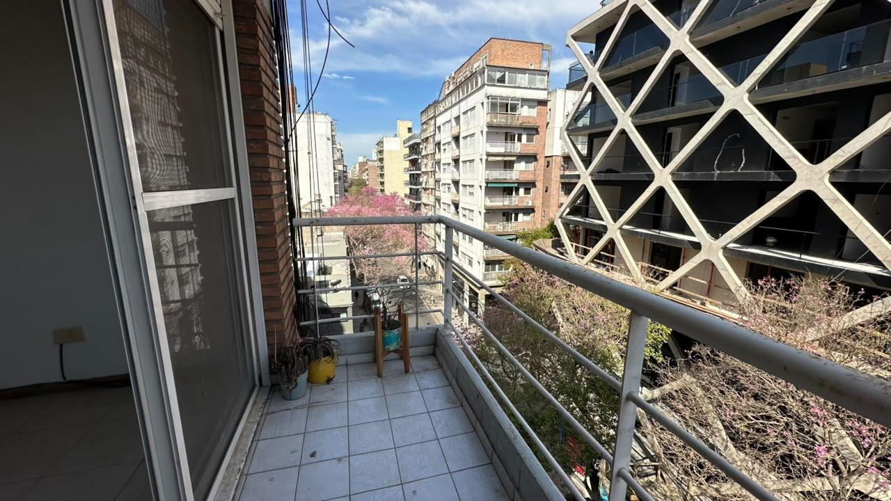 Balcon al frente