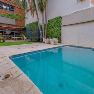 Venta de casa de 4 pisos y 7ambientes en Palermo con Pileta y Garage