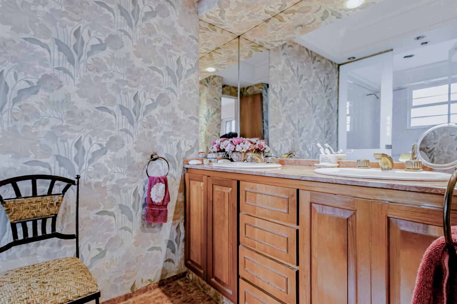 Baño en suite habitación principal