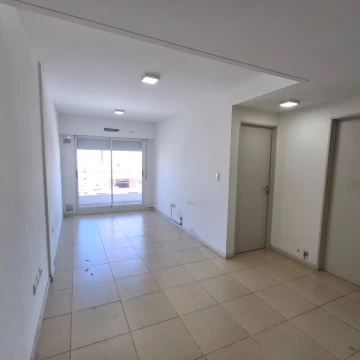 Excelente departamento en Alquiler Ubicado  en Tucumán al 1300