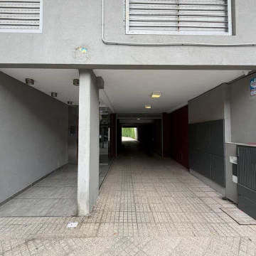 Cochera en venta en planta baja Rodrigues 1100 Lourdes - Rosario
