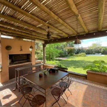Casa Alq. Temporario en Corredor Bancalari 3900