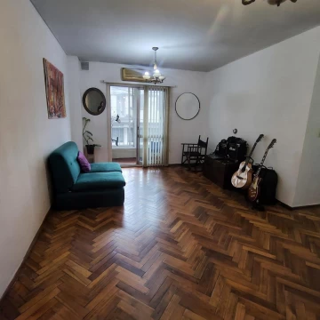 Departamento 3 dormitorios, 2 baños, balcón corrido al frente, A 400 mts Parque España Rosario