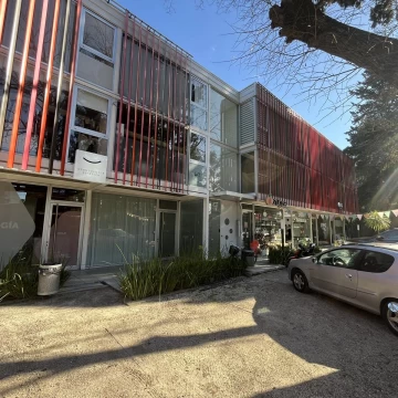 Alquiler Local / oficina 40 m2 en Paseo Nirvana calle 478 bis y Camino Belgrano City Bell