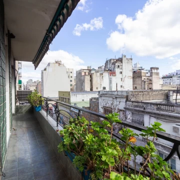 Departamento en venta 3 amb en Balvanera con balcón