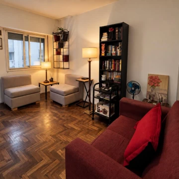 Venta Departamento 2 Ambientes con Balcon en Recoleta