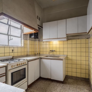 DEPARTAMENTO 4 AMB + ESTUDIO  - A RECICLAR - FLORES