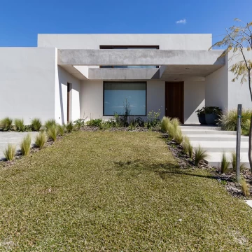 Casa en venta al lago barrio Costas puertos
