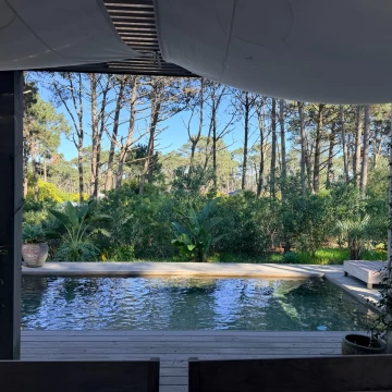 Casa en Pinar del Faro, José Ignacio – deck con piscina y atardeceres