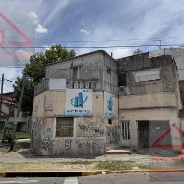 Casa a Reciclar 5 Amb.  en Venta en Ramos Mejia