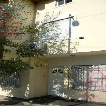 Venta - oportunidad - Triplex 4 amb.  en Ramos Mejia