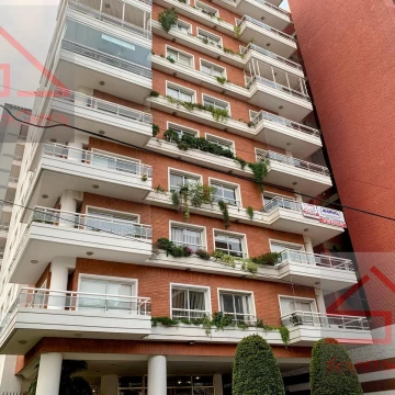 Departamento en  Venta 3 amb. c/ Cochera - Ramos Mejia Centro