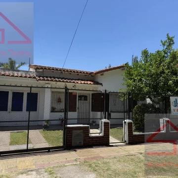 Chalet  en  Venta 3 Amb. a Refaccionar - Ramos Mejia