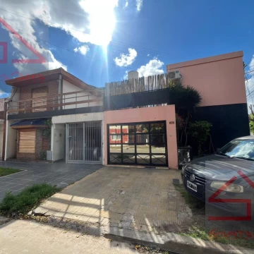 Casa de 3 amb en zona residencial en Ramos Mejia