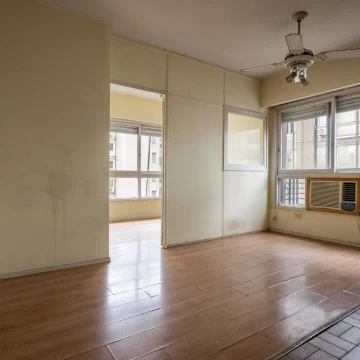 Venta Luminoso 2 ambientes en torre, Vigilancia 24 hs, Apto profesional y Apto crédito en Retiro