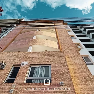 Alquiler de dpto 2 habitaciones c/cochera. Leloir 339