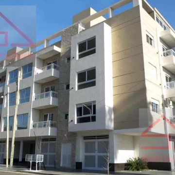 Departamento en  Venta 2 Amb. al frente c/ balcon - tiene 2 cocheras - Ramos Mejia
