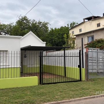 VENTA CASA-2 DORMITORIOS-LOMAS SUR, VILLA ALLENDE