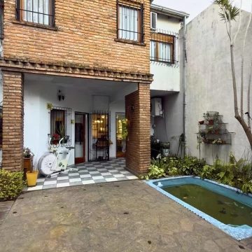 Monte Castro: casa 4 amb, 3 dorm, quincho y pileta - Lascano