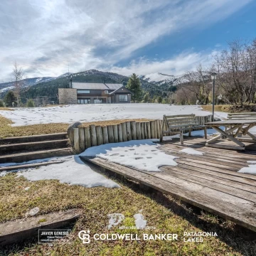 CASA EN VENTA de 4616m2 con costa de Rio Quilquihue | Lolog | San Martín de los Andes.
