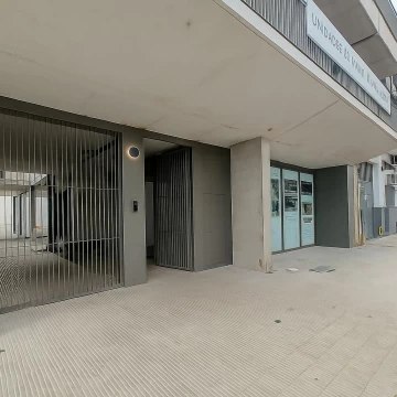Oficina en zona estratégica y en edificio de diseño