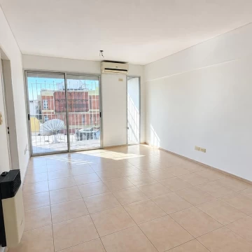 Departamento en alquiler 3 ambientes con cochera