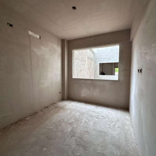 Venta departamento 3 ambientes con terraza propia y balcón. Amenities