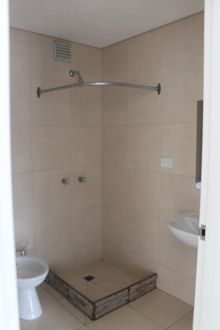 Toilette o segundo baño con ducha