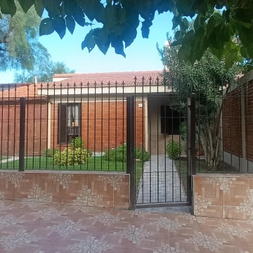 Casa en Barrio Raíz