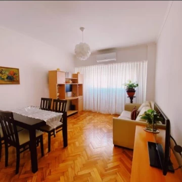 Venta departamento de dos ambientes en Esmeralda 700, San Nicolás