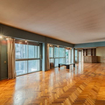 Venta Recoleta Departamento 5 Ambientes Cochera Dependencia
