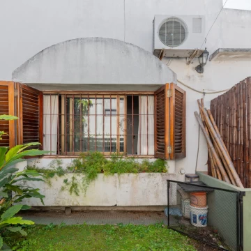 Venta Villa Lugano Casa 3 Ambientes Cochera Jardin Patio