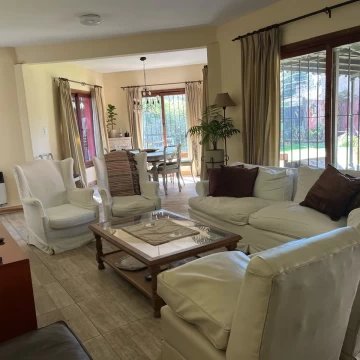Casa para alquiler de verano en Bella Vista Diciembre, Enero, Febrero.