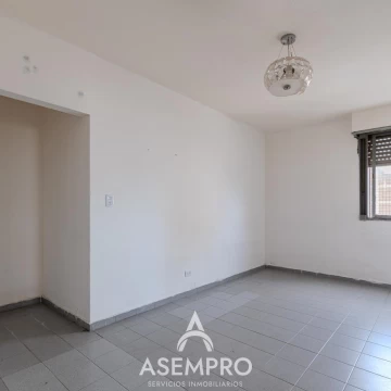 DEPARTAMENTO DE 3 AMBIENTES LUMINOSO Y CON VISTA ABIERTA