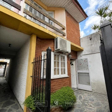 VENTA DE PH  DE 3 AMBIENTES EN  HELGUERA 700 GERLI, AVELLANEDA, APTO CREDITO