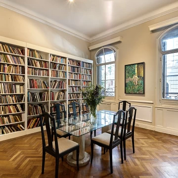 Departamento Francés en Plena Recoleta – PB Única de 6 Ambientes con patio