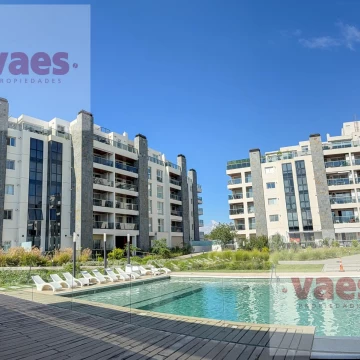 VENTA – Departamento de 3 dormitorios con terraza con asador y cochera en Mediland, Urca
