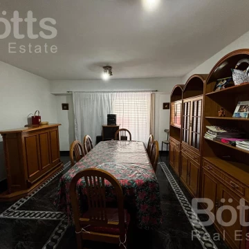 Casa 4 ambientes con terraza y escritorio