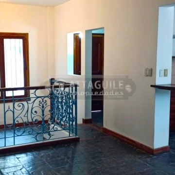 Casa en alquiler San Antonio De Padua 4 ambientes