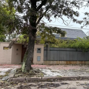 Casa en venta o alquiler ideal empresa con ubicación estratégica