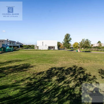 Terreno - Orientación Norte - Ayres Plaza
