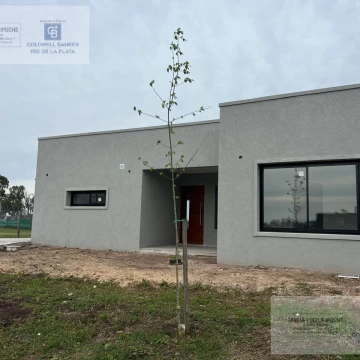 Casa en  Venta  3 dormitorios Santa Elisa Pilar del Este